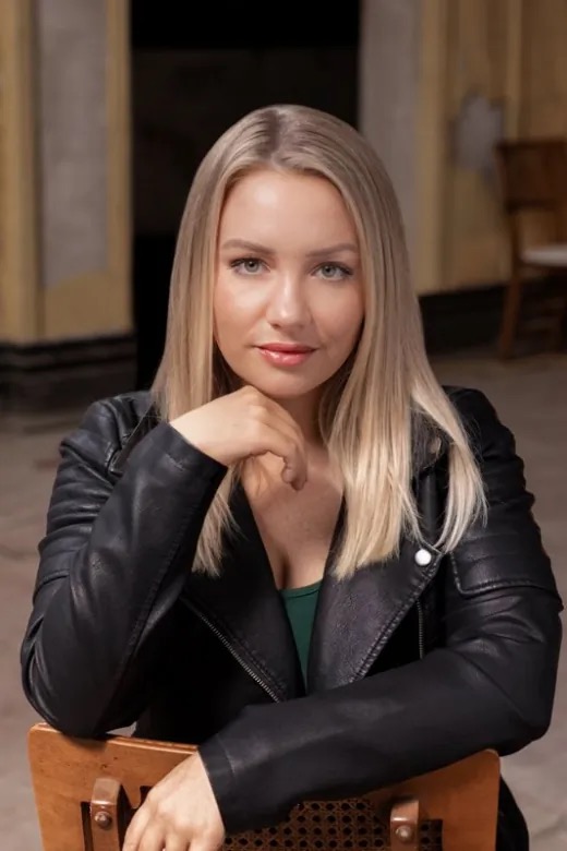 Jeneva Rose